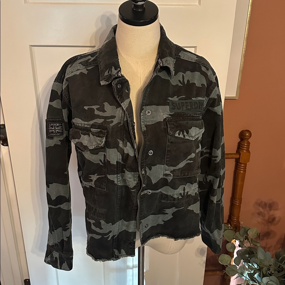 Superdry women Riley Rookie cropped cotton Sea Camo zipper snaps badge 8 Jacket - Picture 5 of 16